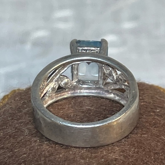 Syn - Beautiful Vintage Sterling Silver 925 Blue Spinel Emerald Cut Ring.  Siz… - Picture 4 of 7
